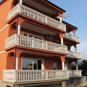  Apartment Nikolina